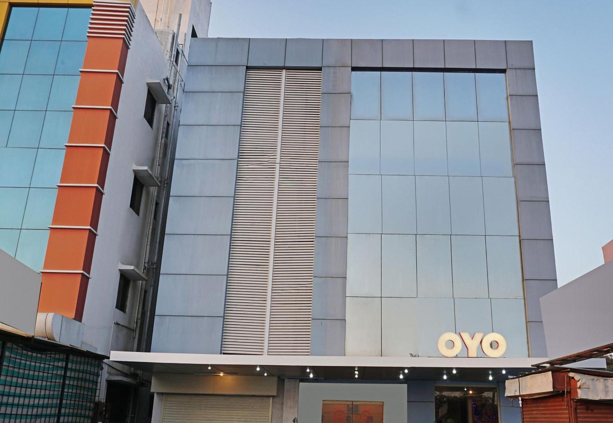OYO 24551 Hotel Shirdi Sai Inn Esterno foto